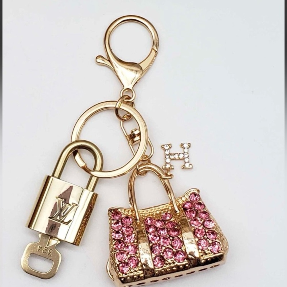 Authentic Louis Vuitton Lock & Key with Bag Charm, Keychain - Picture 8 of 8
